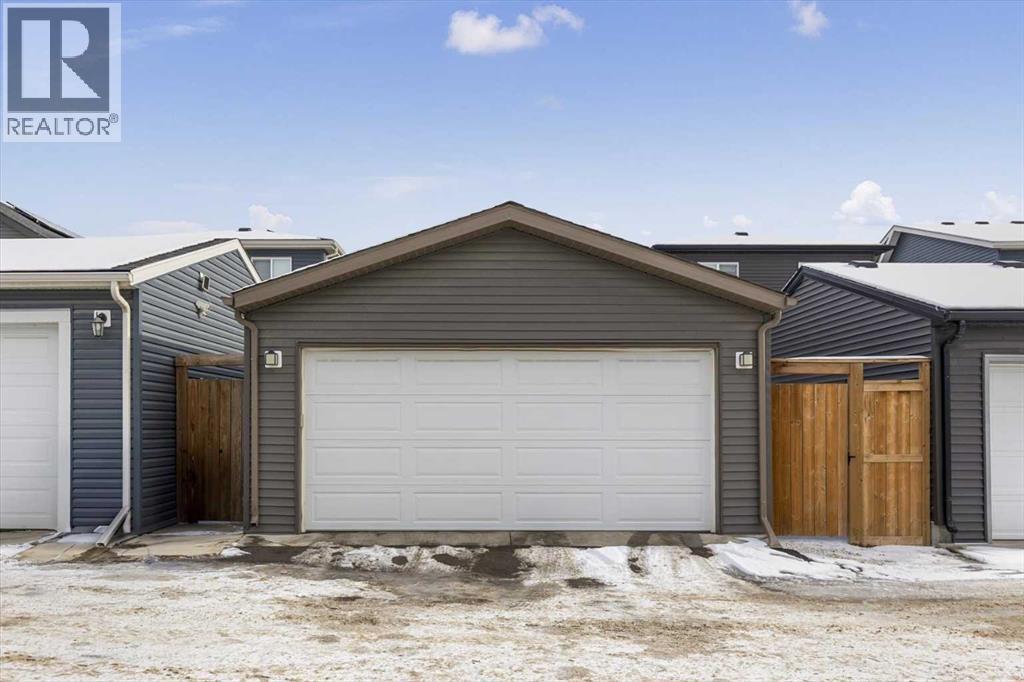 Single Family House for Sale in  Wolf Hollow Way SE Wolf Willow Calgary 