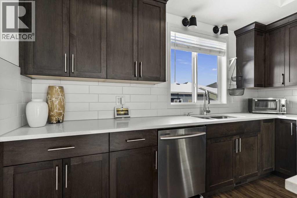 Single Family House for Sale in  Wolf Hollow Way SE Wolf Willow Calgary 