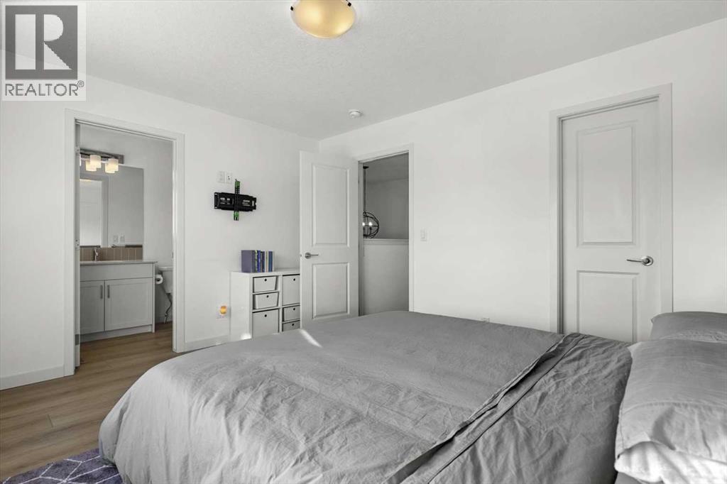 Single Family House for Sale in  Wolf Hollow Way SE Wolf Willow Calgary 