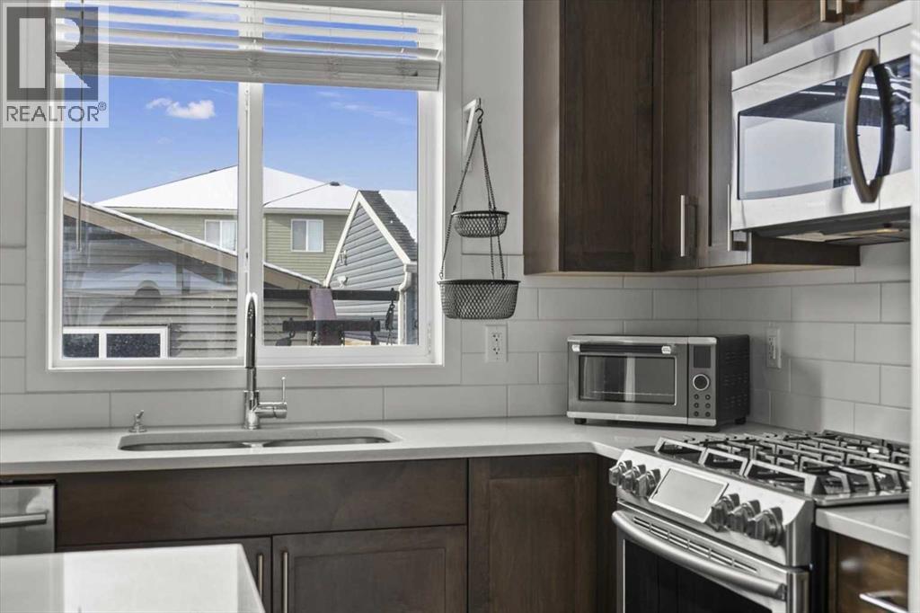 Single Family House for Sale in  Wolf Hollow Way SE Wolf Willow Calgary 