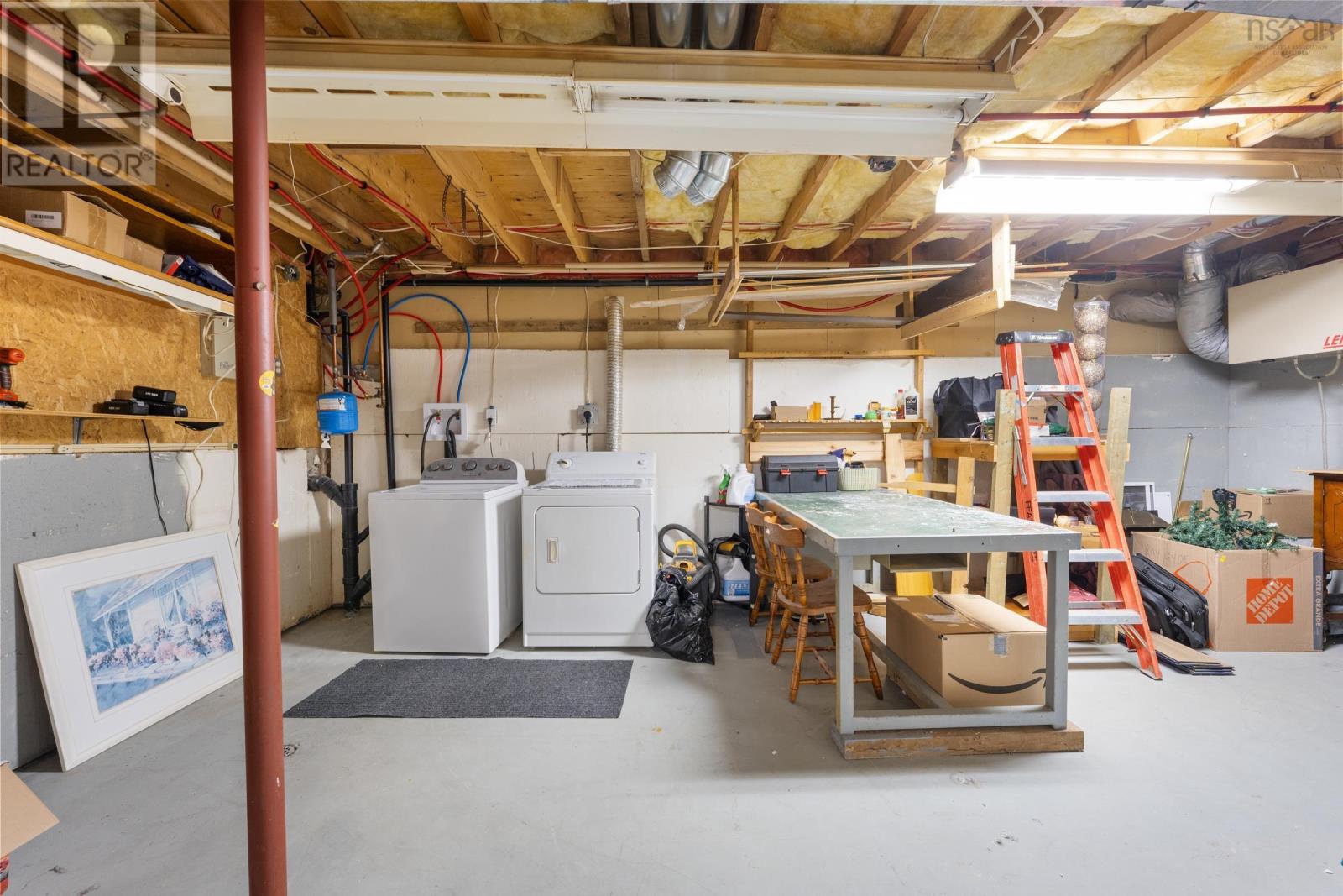 Property 26 of 47 of 2 Pinecrest Boulevard