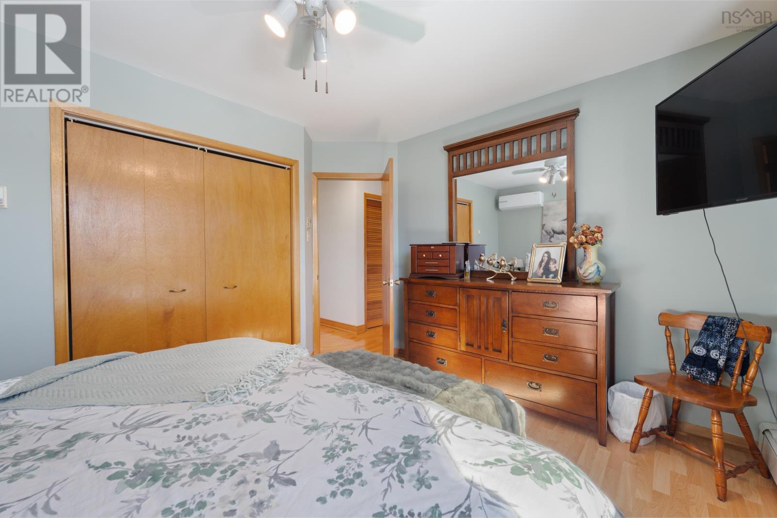 Property 34 of 47 of 2 Pinecrest Boulevard