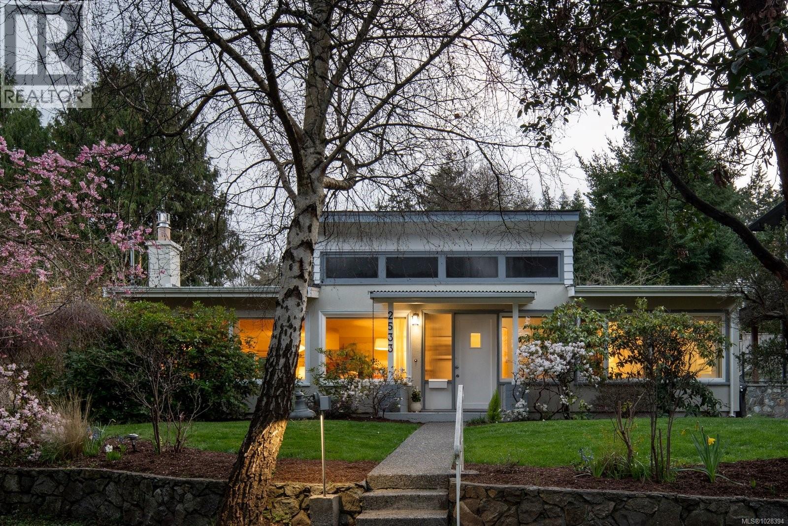  2533 Sinclair Road, Saanich