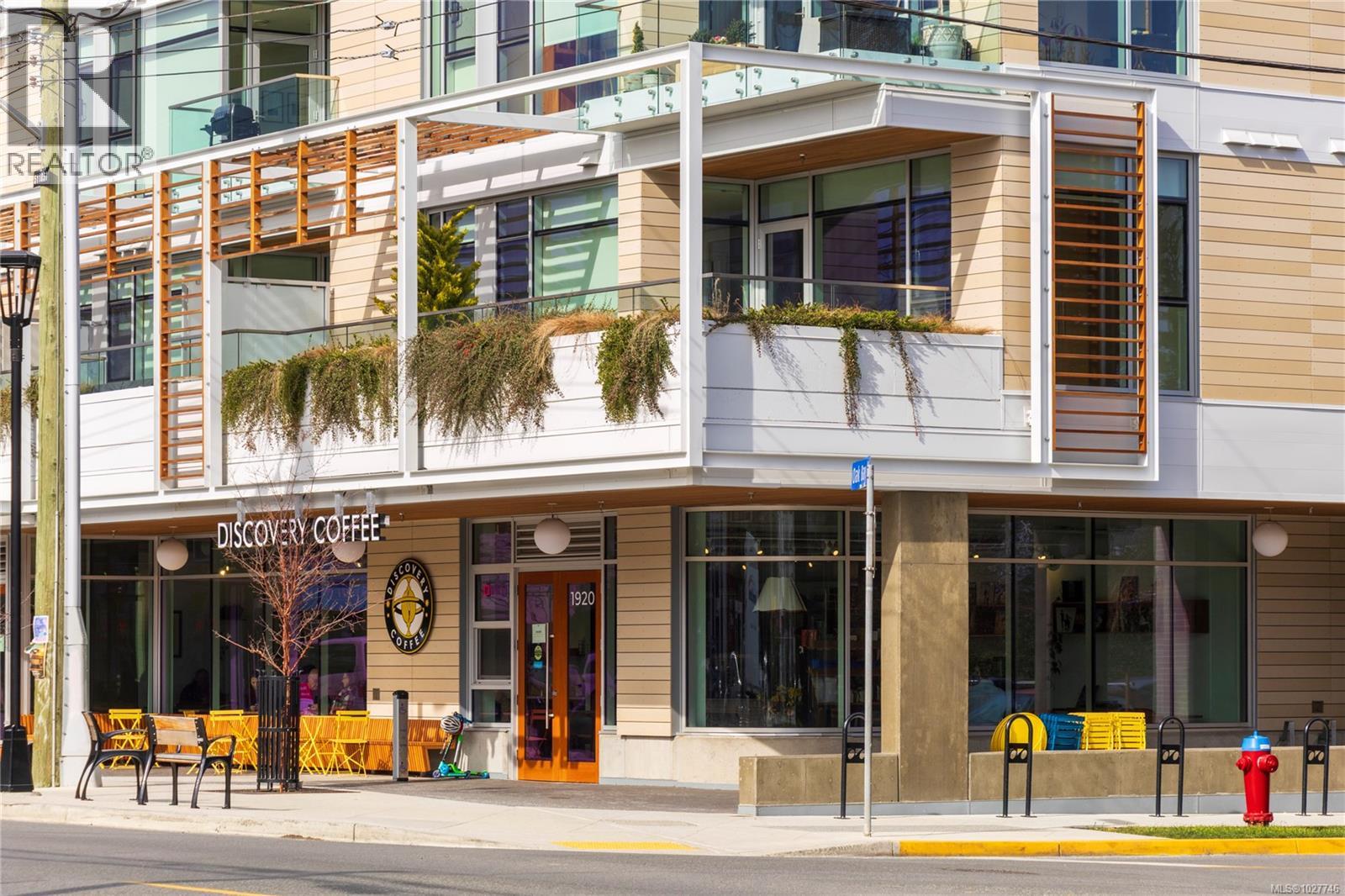 #406 1916 OAK BAY AVE - 20