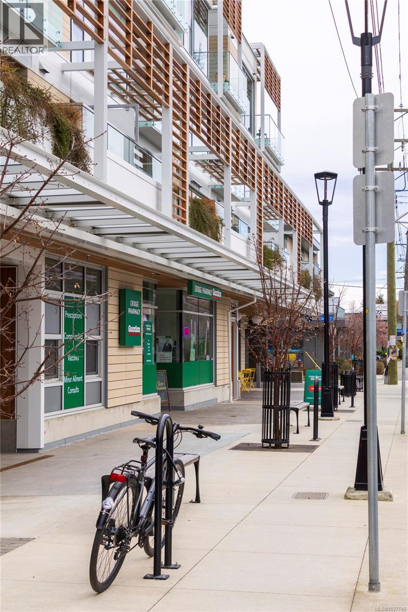 #406 1916 OAK BAY AVE - 25