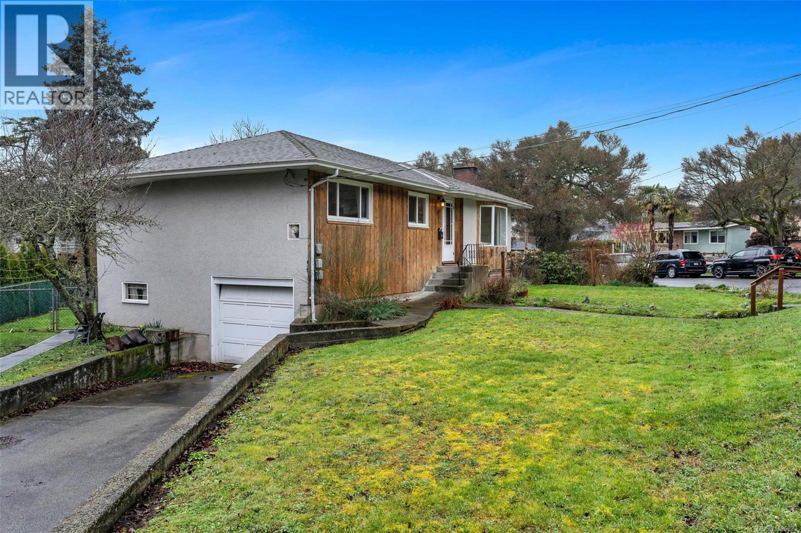 Single Family House for Sale in  Stevenson Pl Victoria 