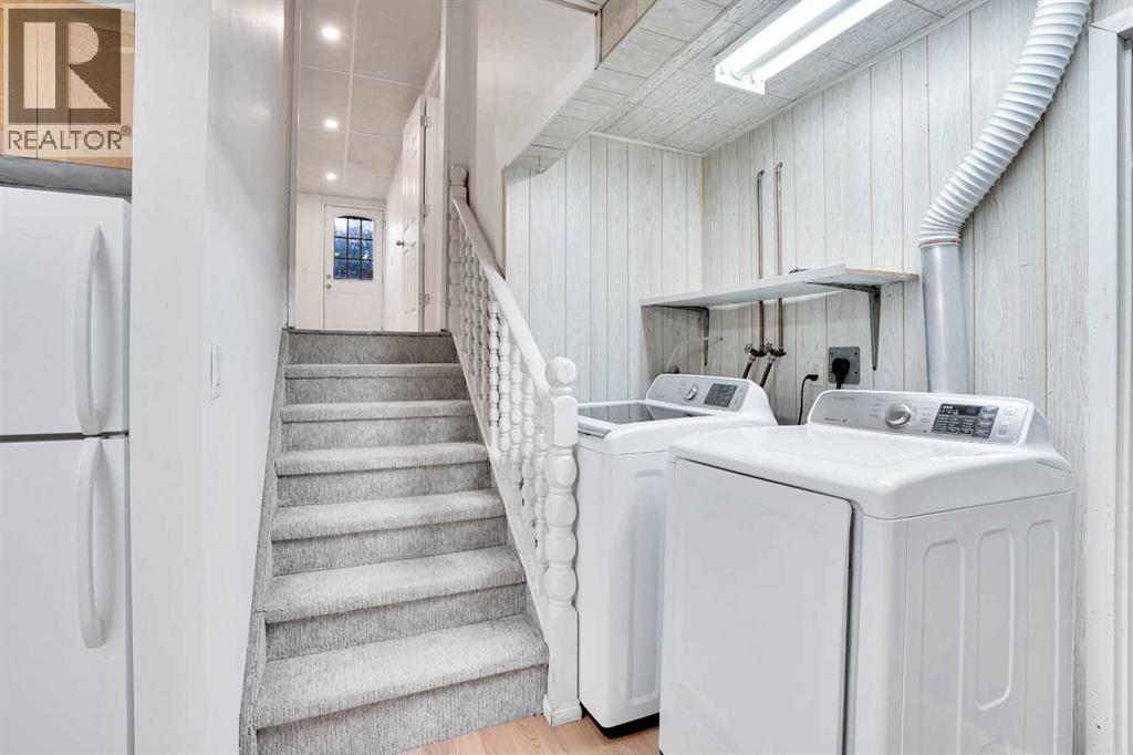 Single Family House 4 Level for Sale in  Coach Manor Rise SW Coach Hill Calgary 