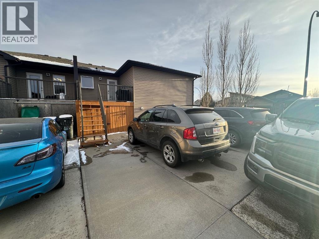 Single Family House Bi-level for Sale in  SUNRIDGE Boulevard W Sunridge Lethbridge 