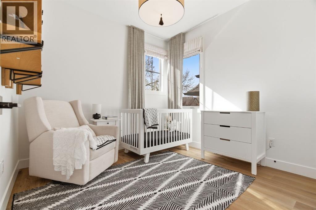 Single Family House for Sale in   Avenue SW Altadore Calgary 