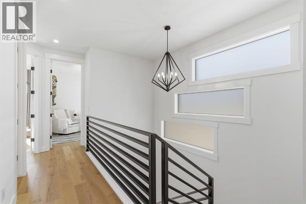 Single Family House for Sale in   Avenue SW Altadore Calgary 