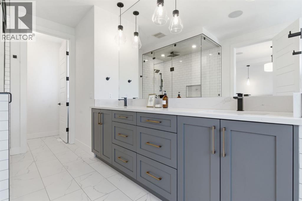 Single Family House for Sale in   Avenue SW Altadore Calgary 