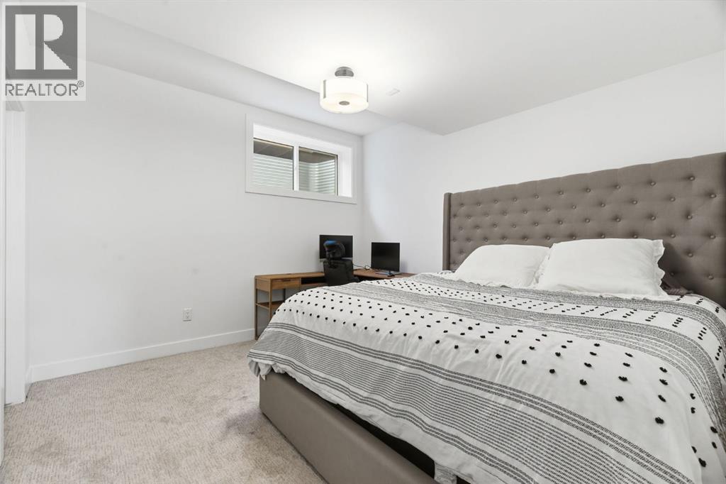 Single Family House for Sale in   Avenue SW Altadore Calgary 