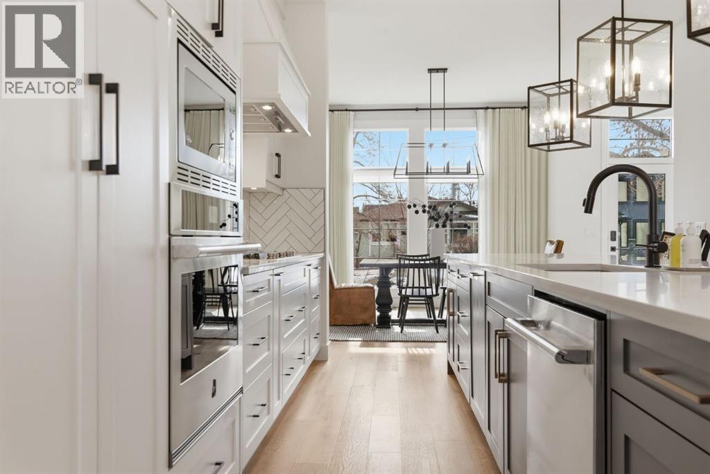 Single Family House for Sale in   Avenue SW Altadore Calgary 