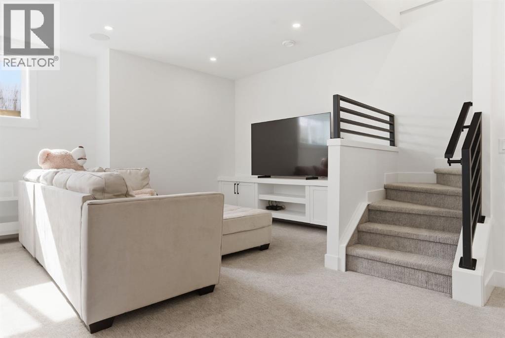 Single Family House for Sale in   Avenue SW Altadore Calgary 