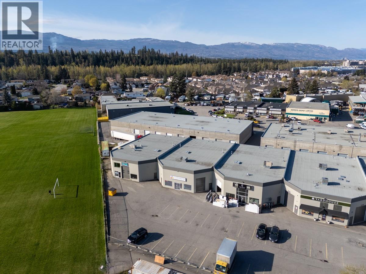 4 360 Spedding Court, Kelowna