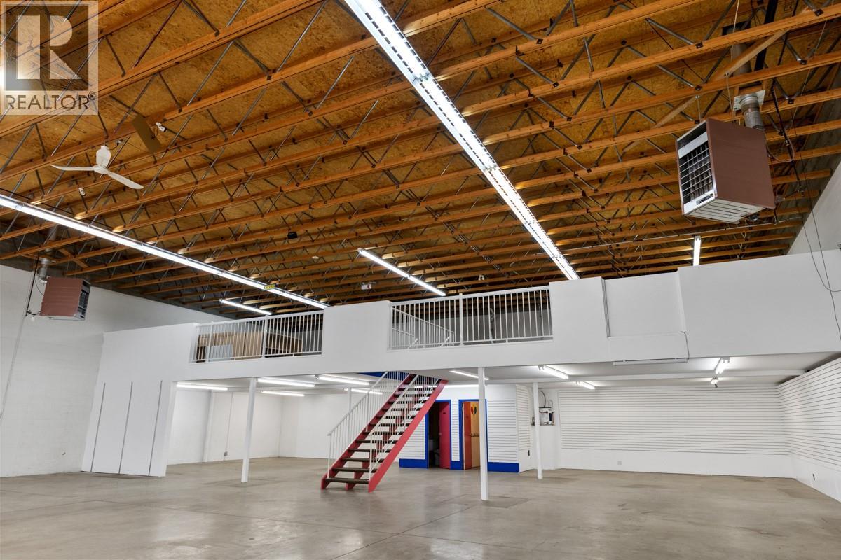 4 360 Spedding Court, Kelowna