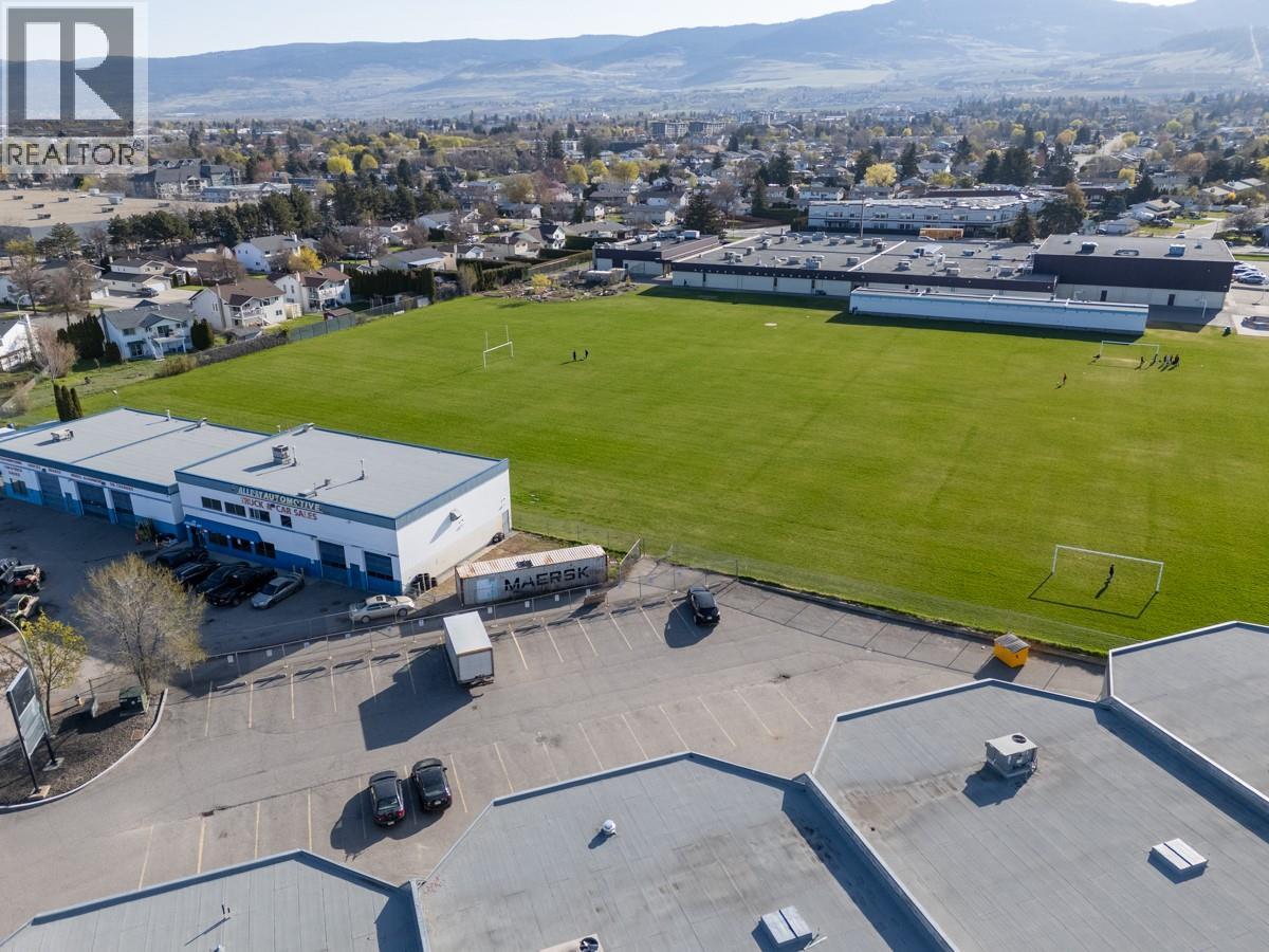 4 360 Spedding Court, Kelowna