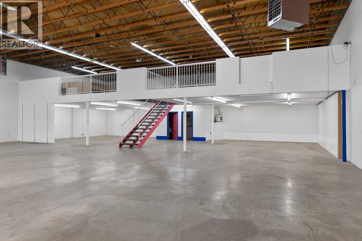 4 360 Spedding Court, Kelowna