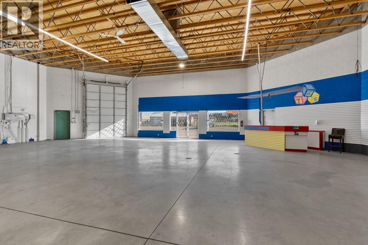 4 360 Spedding Court, Kelowna