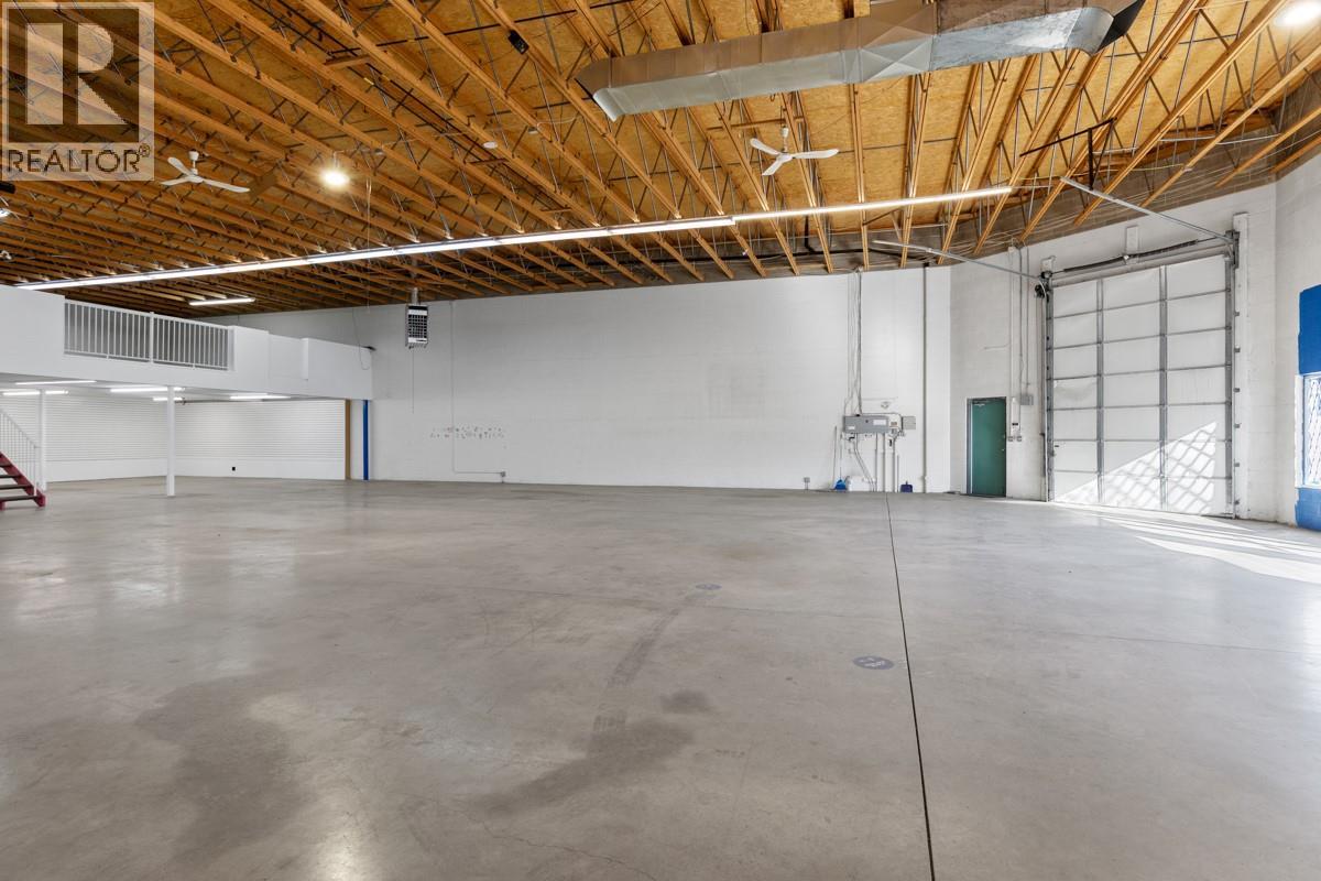 4 360 Spedding Court, Kelowna