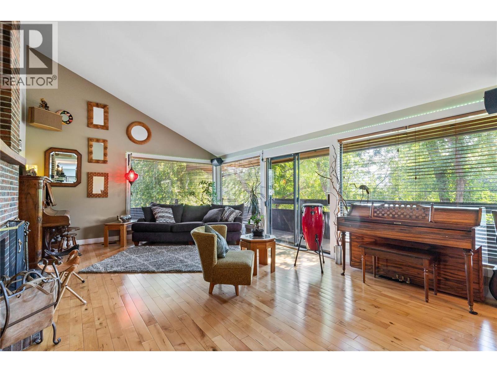  2931 Thacker Drive, West Kelowna