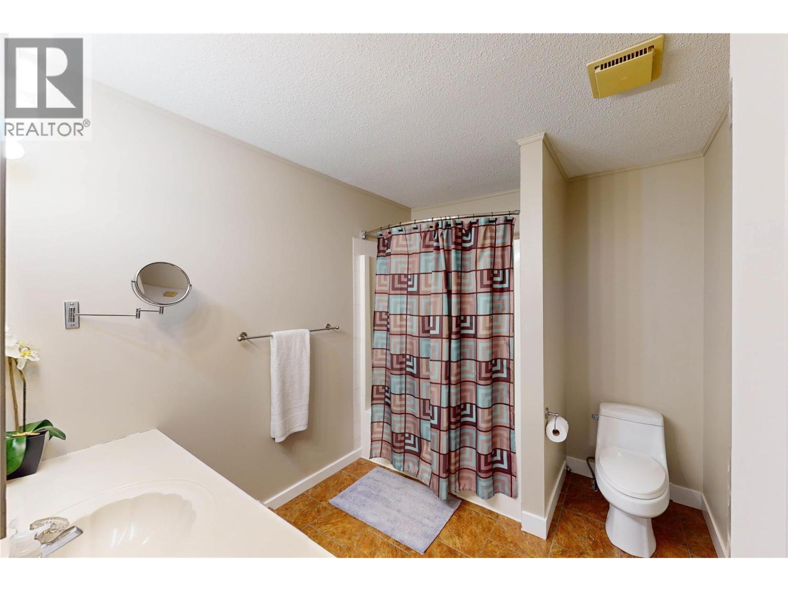  2931 Thacker Drive, West Kelowna