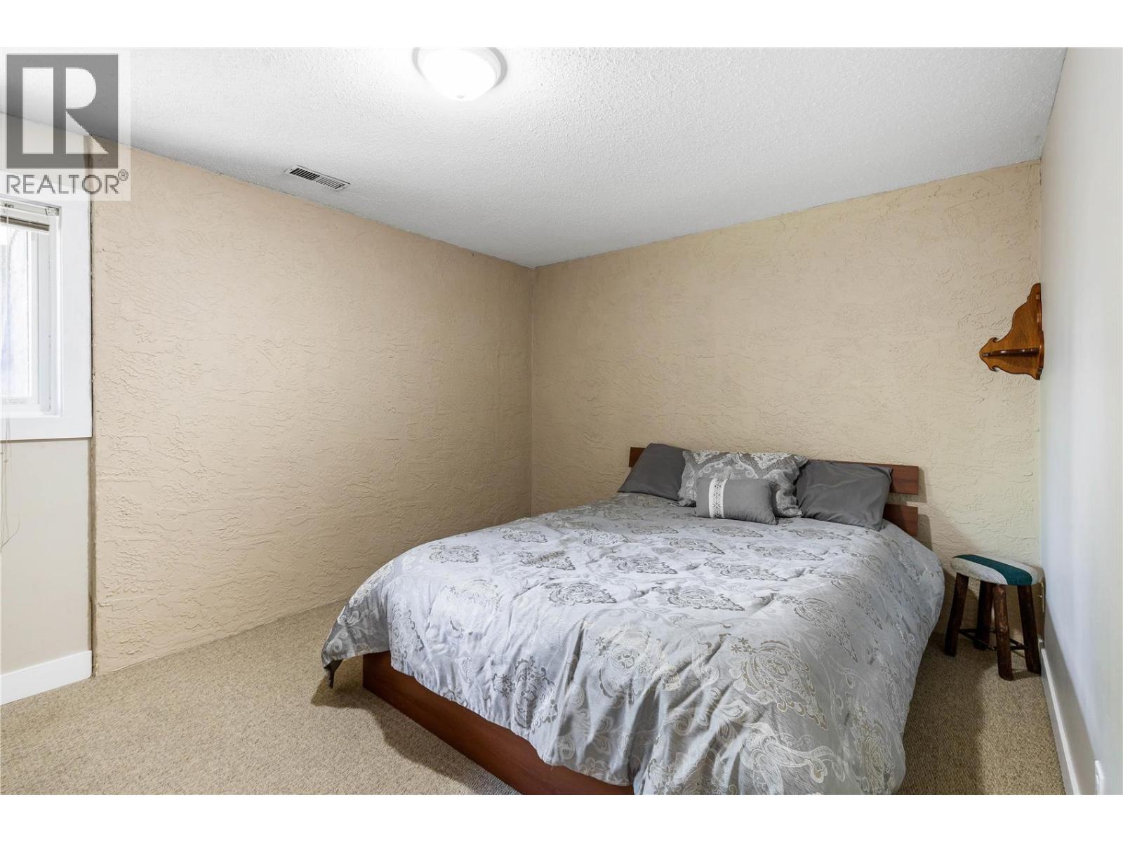  2931 Thacker Drive, West Kelowna