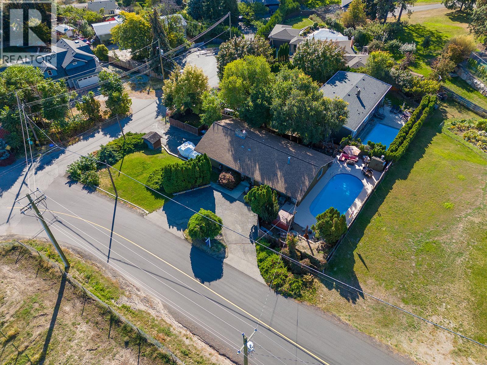  2931 Thacker Drive, West Kelowna