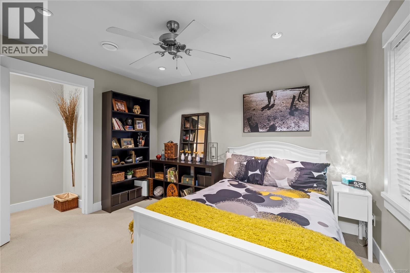 #62 5251 ISLAND HWY W - 8