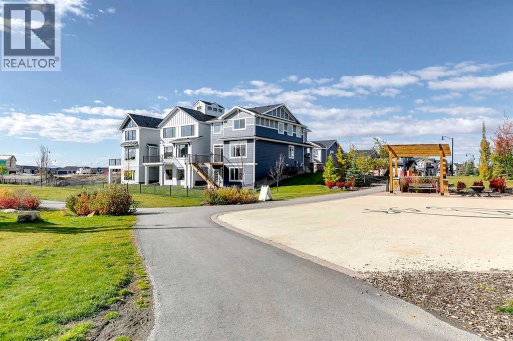 132 Sunrise Heath, Cochrane