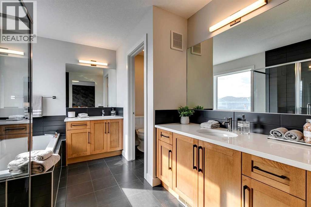 132 Sunrise Heath, Cochrane