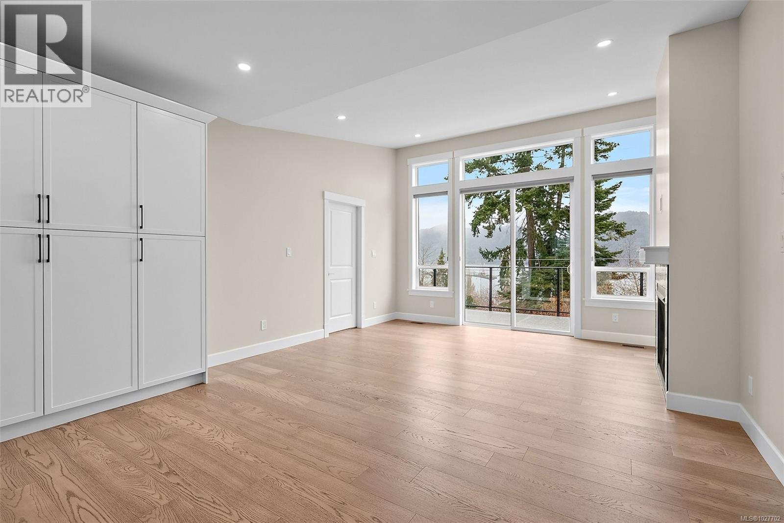 #118 4690 CASPIAN PL - 6