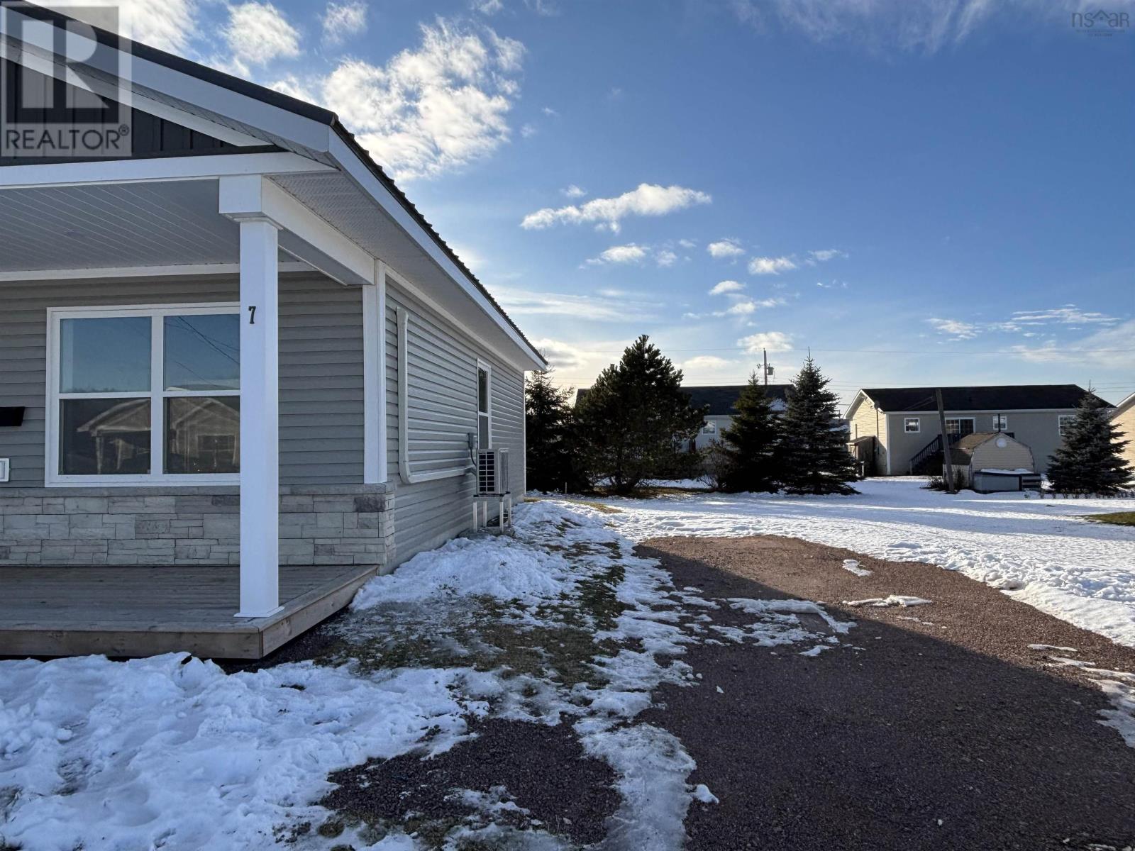 Property 24 of 33 of 7 Fleming Avenue