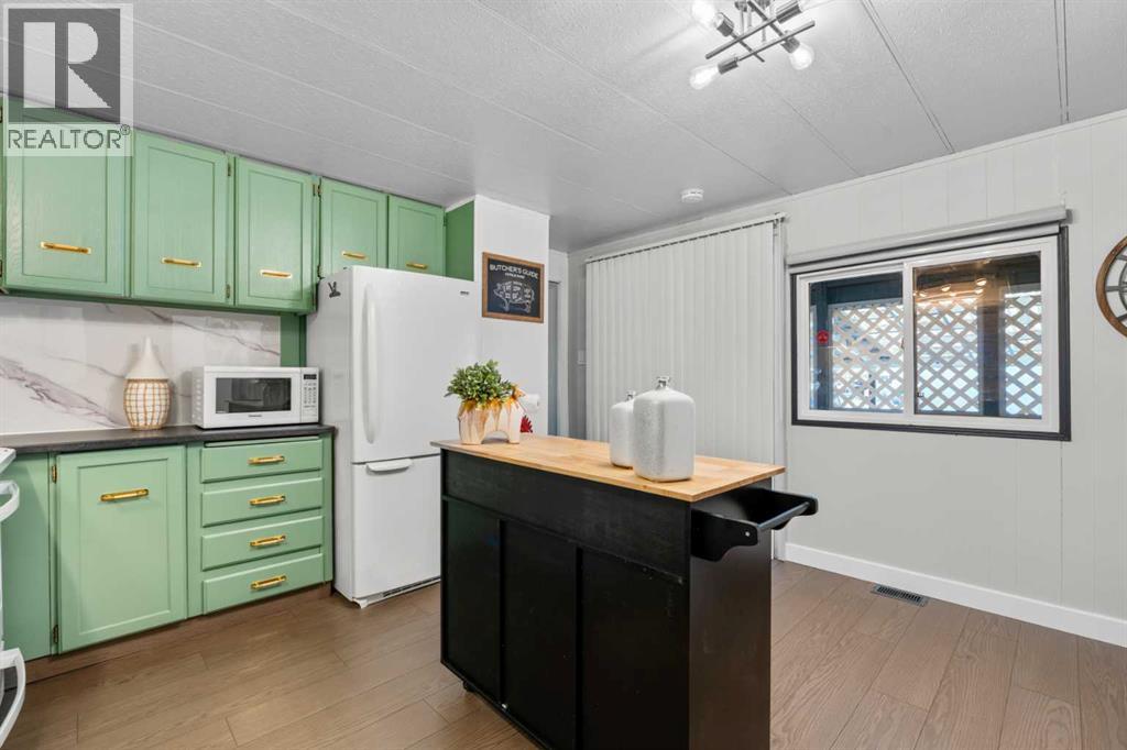 Single Family House Mobile Home for Sale in    Street NW Greenwood/Greenbriar Calgary 