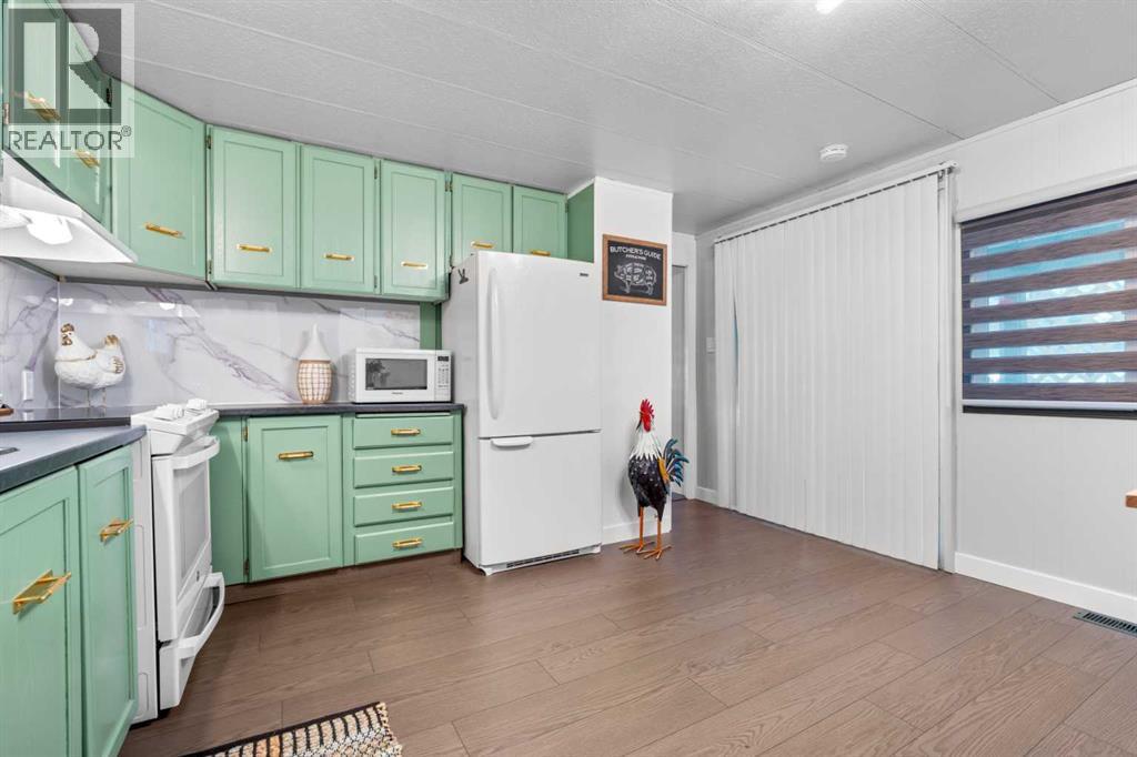 Single Family House Mobile Home for Sale in    Street NW Greenwood/Greenbriar Calgary 