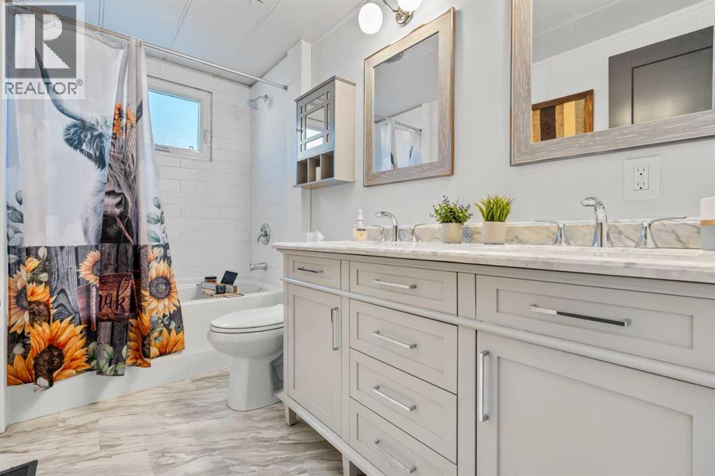 Single Family House Mobile Home for Sale in    Street NW Greenwood/Greenbriar Calgary 