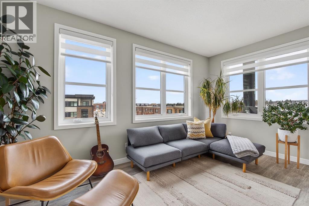 Single Family House for Sale in   Greenbriar Place NW Greenwood/Greenbriar Calgary 