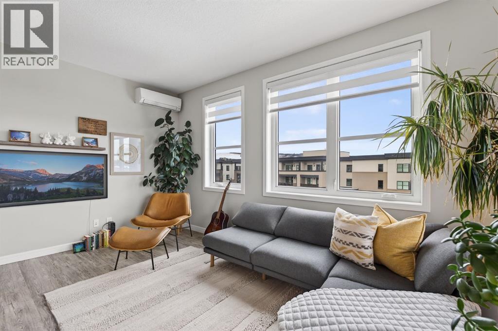 Single Family House for Sale in   Greenbriar Place NW Greenwood/Greenbriar Calgary 