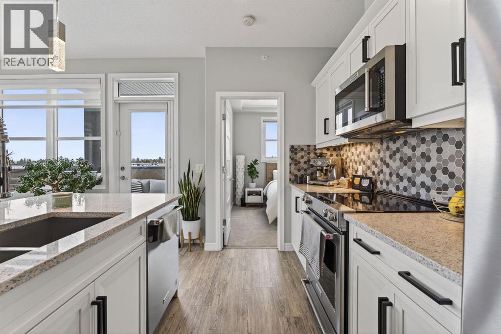 1402, 80 Greenbriar Place NW, Calgary, Alberta