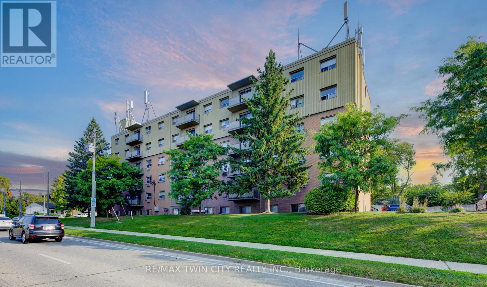 #201 283 FAIRWAY ROAD N - 2