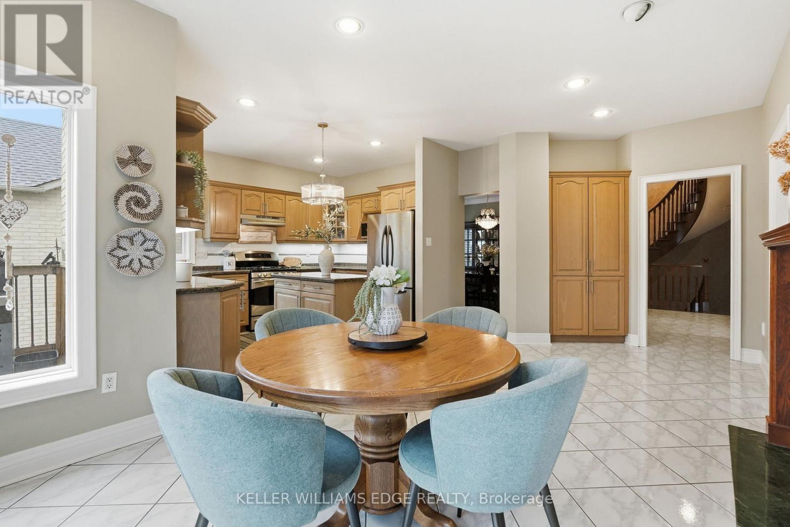 39 WINEGARDEN TRAIL - 13