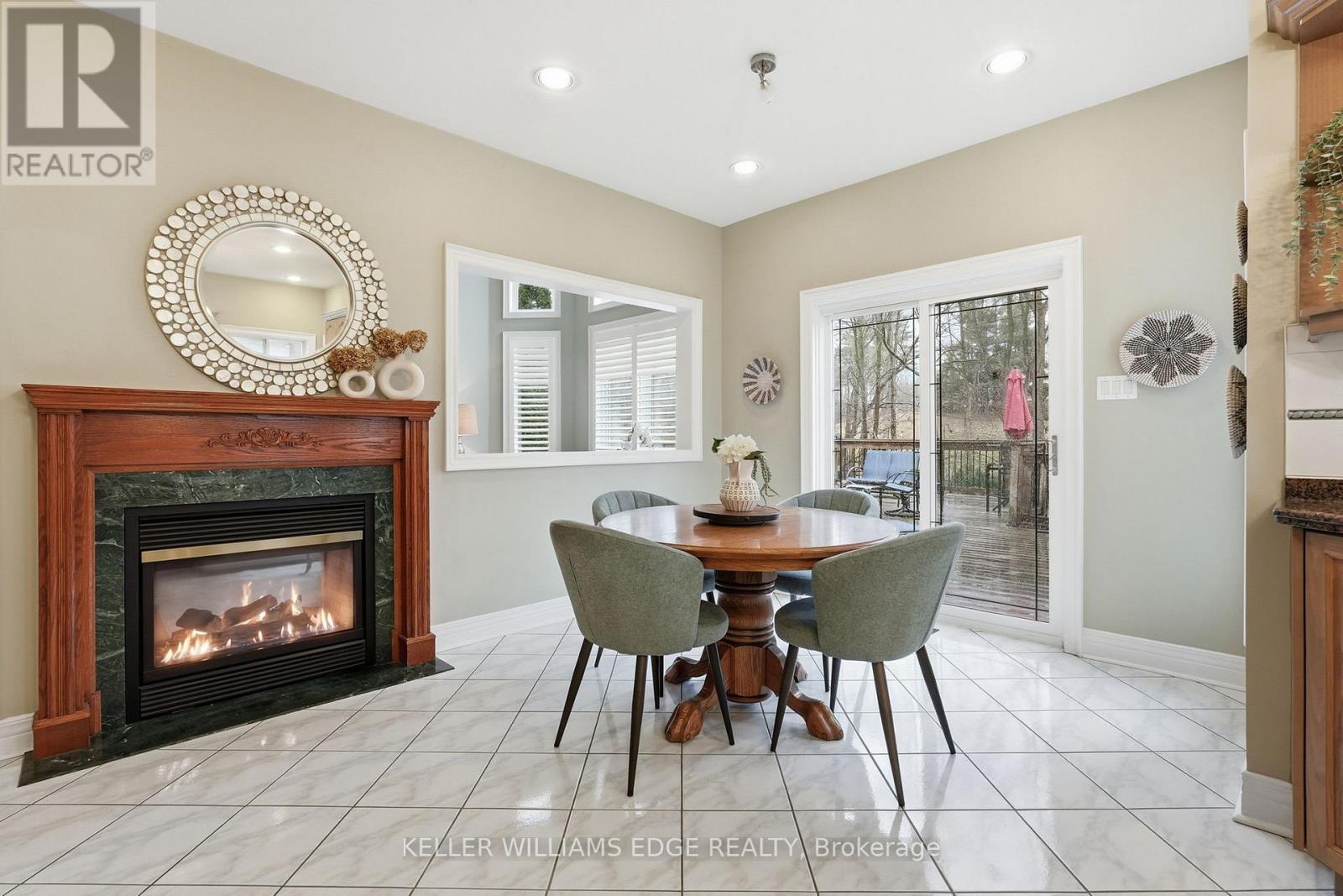 39 WINEGARDEN TRAIL - 14