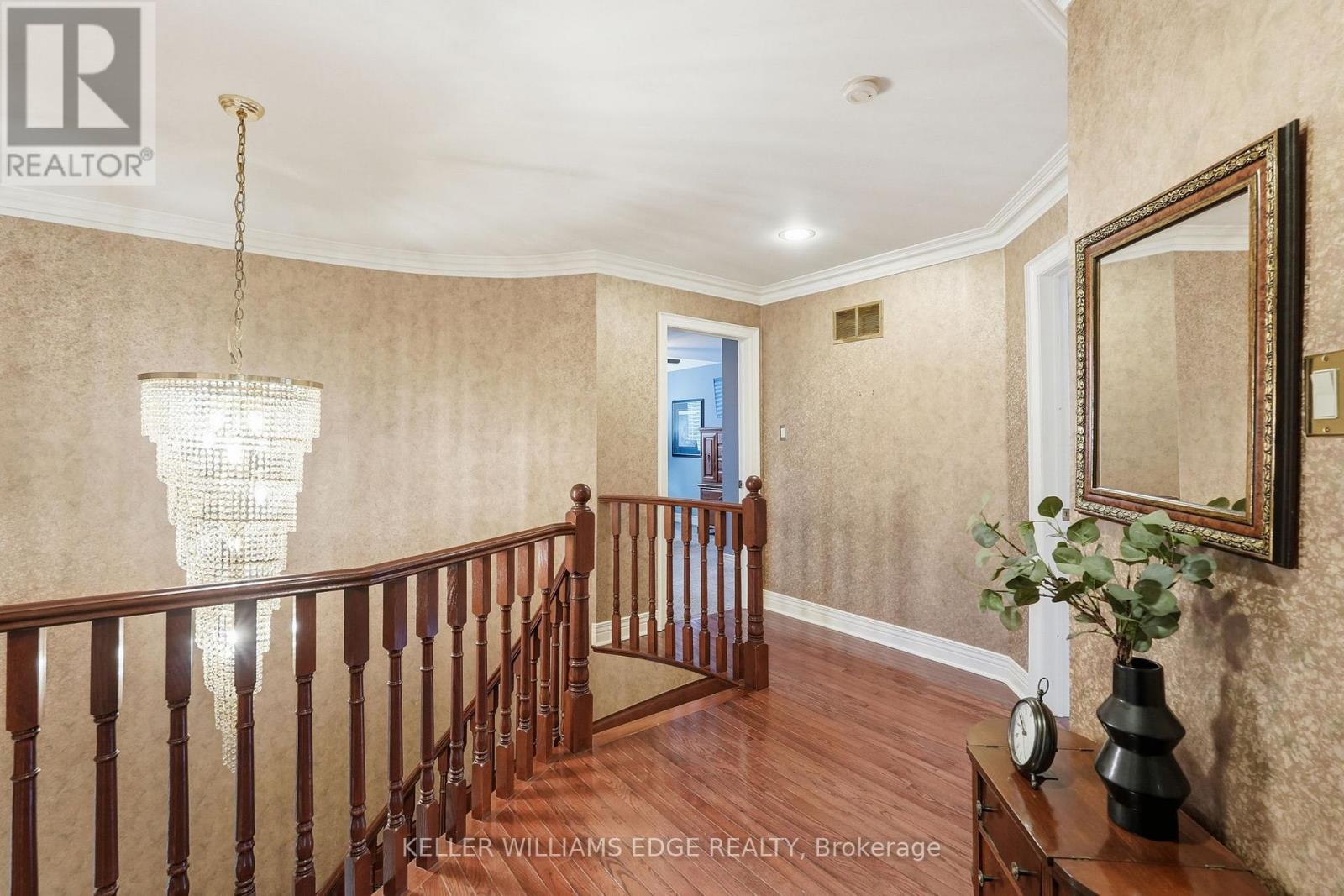39 WINEGARDEN TRAIL - 20
