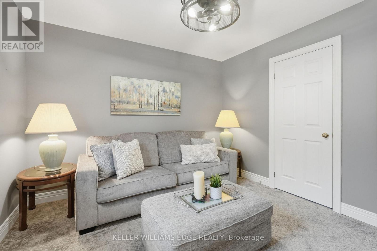 39 WINEGARDEN TRAIL - 23