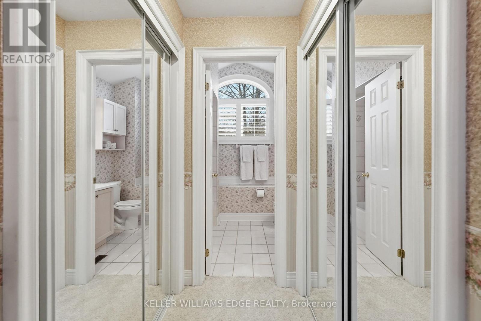 39 WINEGARDEN TRAIL - 26