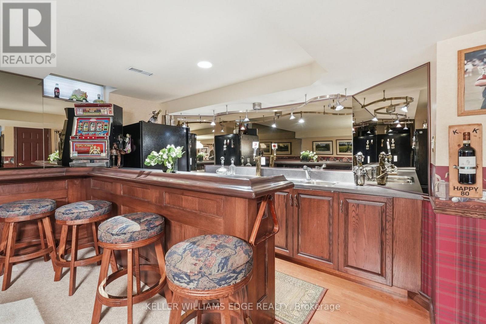 39 WINEGARDEN TRAIL - 42