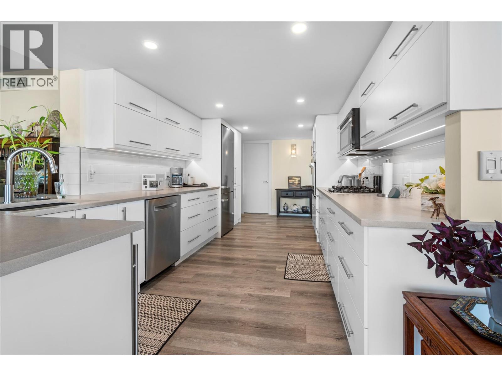 203 86 Lakeshore Drive, Penticton