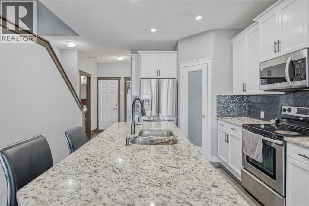 Single Family House for Sale in  Evanscove Manor NW Evanston Calgary 