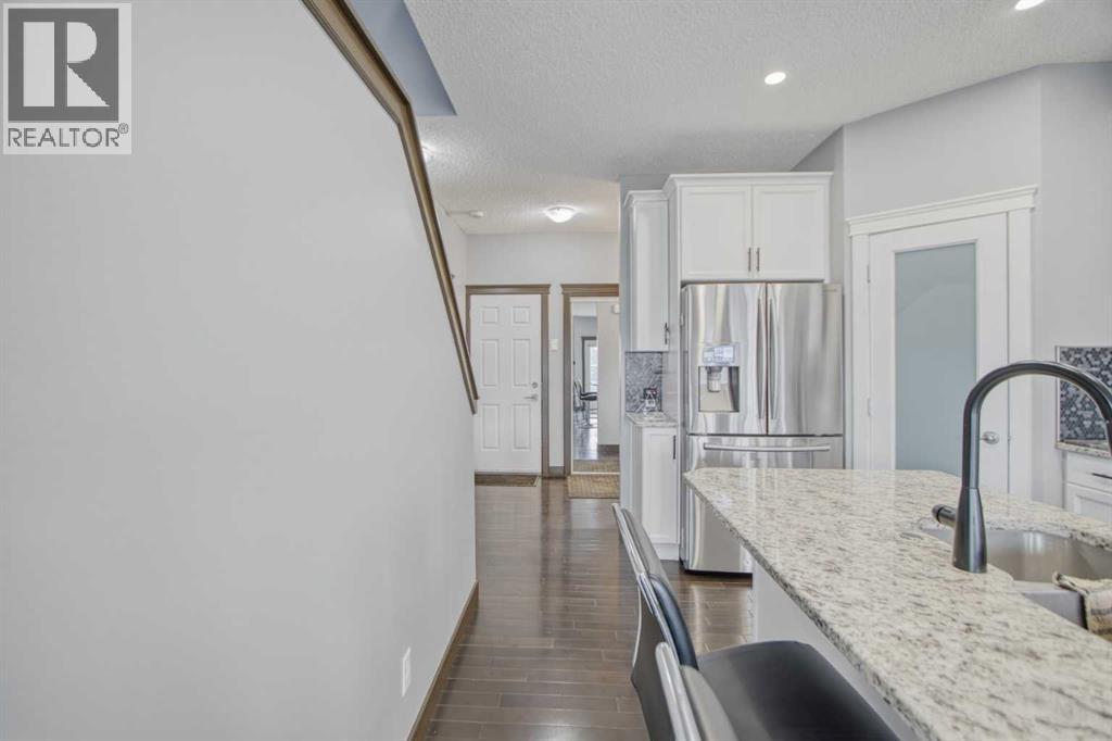 Single Family House for Sale in  Evanscove Manor NW Evanston Calgary 