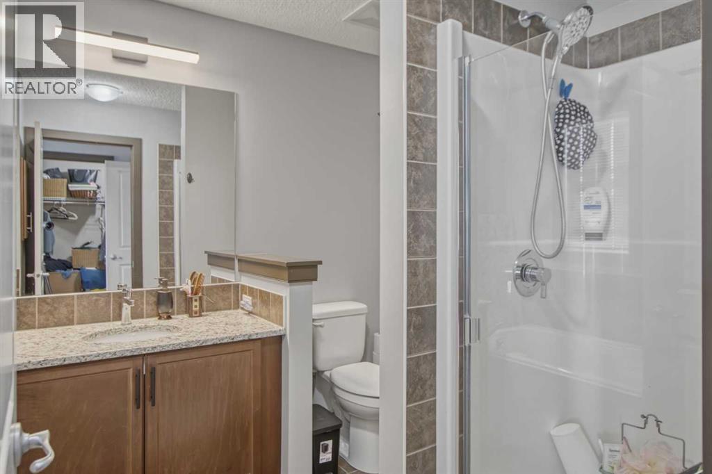 Single Family House for Sale in  Evanscove Manor NW Evanston Calgary 